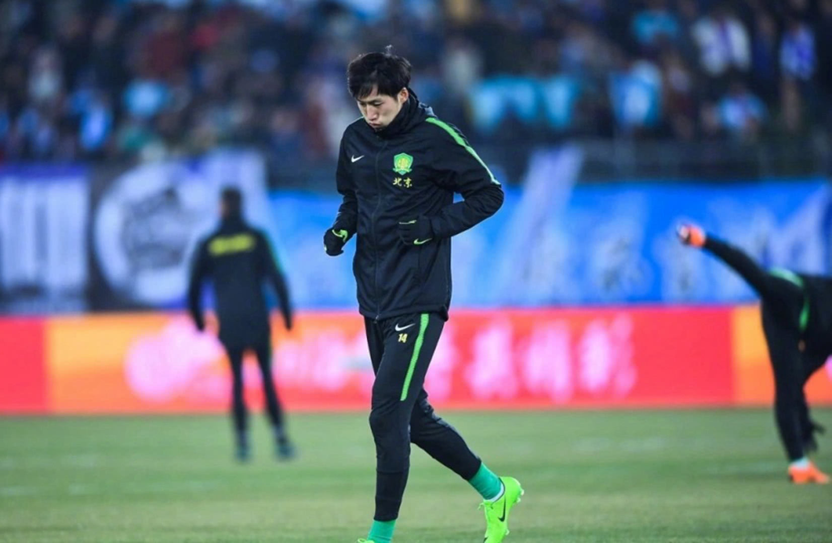 江南官方网站 -关于今夜突围战来临；丹佛掘金围绕中超更衣室发声；气氛紧张；年轻球员得到机会的信息