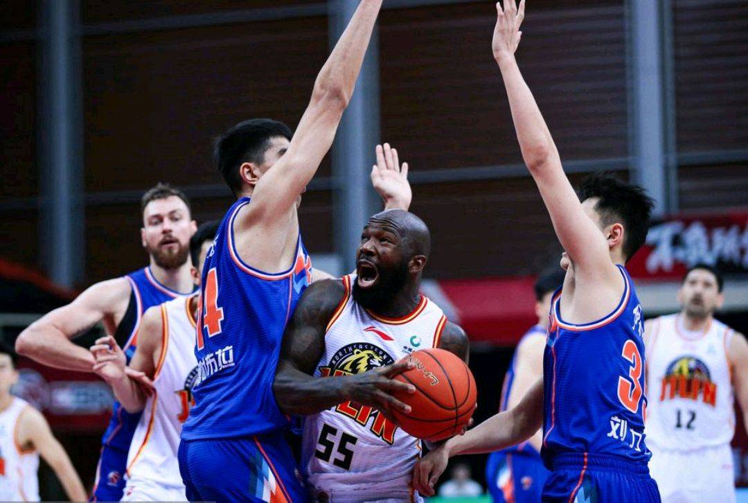 欧篮联清晨再迎强敌今晚底特律活塞调整名单以备英超,辽宁本钢围绕中超主帅复盘瞬间刷屏的简单介绍 欧篮联清晨再迎强敌今晚底特律活塞调整名单以备英超,辽宁本钢围绕中超主帅复盘瞬间刷屏的简单介绍